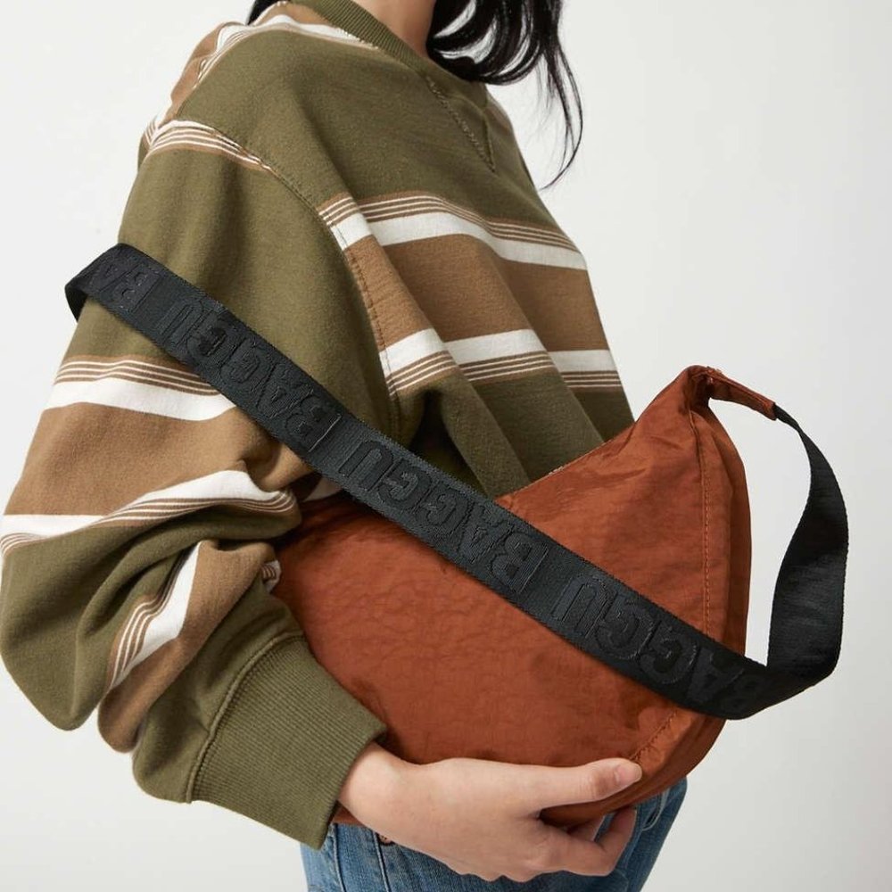 NWT Baggu Crescent Bag Medium - Brown - Picture 3 of 14
